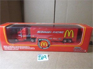 Mcdonalds racing transporter 1:87