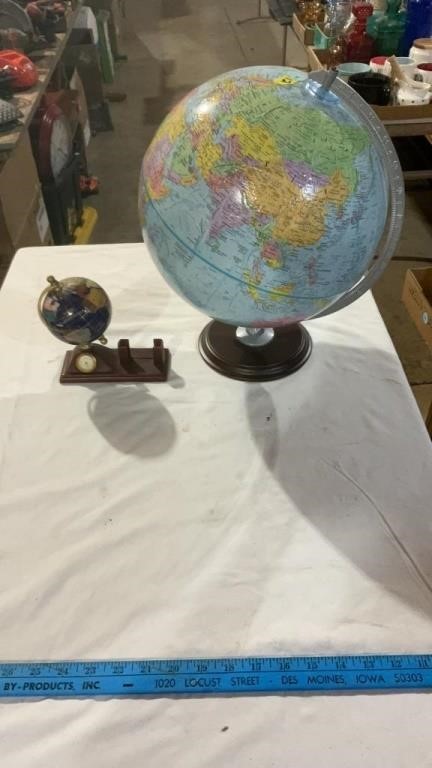 World globe, minature world desktop globe.