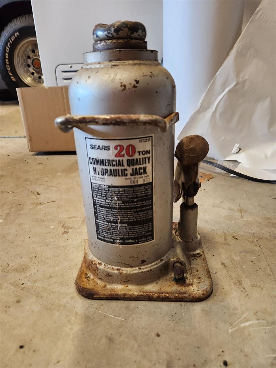 Sears 20 Ton Commercial Quality Hydraulic Jack