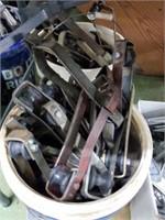 LOT OF VARIOUS CABLE PULLEYS