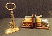 2 piece Vehicle Bookends & Metal Key