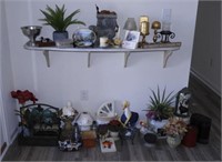 Lot #2022 - Very large Qty of home décor: planters