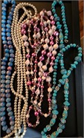 LG Lot of VTG Pearl Costume Necklaces