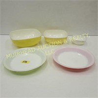 (2) PYREX PIE PLATES, NESTING SQUARE DISHES
