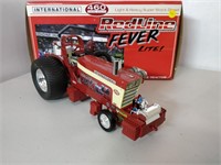 International 460 pull tractor 1/16