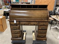 Wood Roll Top Office Desk w/7 Drawers