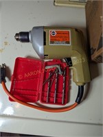 BLACK & DECKER 1/4" Drill Motor 7004