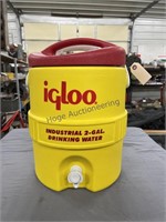 IGLOO INDUSTRIAL 2-GAL DRINKING WATER, LIKE NEW