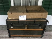 TRUNK W/ TRAY