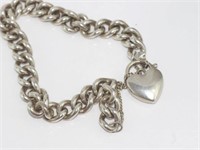 Silver (925) bracelet with heart clasp