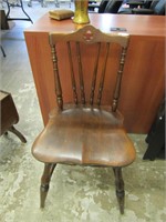 ANTIQUE WOODEN SIDE CHAIR