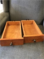 2 SMALL DRAWERS