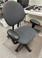 STEELCASE CRITERION TASK CHAIR