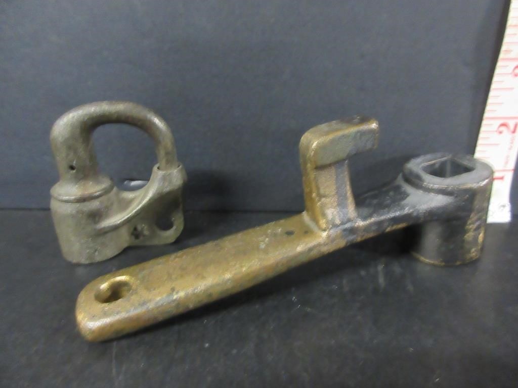 ANTIQUE RACO LOCK & RAILROAD TOOL