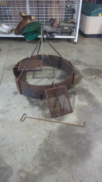 CAST IRON FIRE PIT