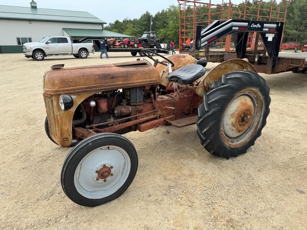 Ford 8 N Tractor