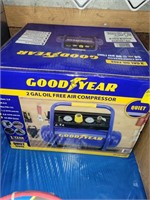 Goodyear 2-Gal oil free air compressor