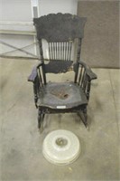 VINTAGE ROCKING CHAIR WITH VINTAGE GLASS LAMP