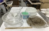 Kitchen lot w/ chip & dip dish