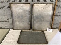 METAL TRAYS