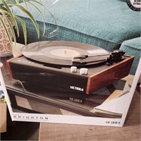 Victrola Brighton Mahogany (Innovative Technology)