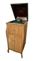 Antique Victor VV-XI Phonograph Victrola Player