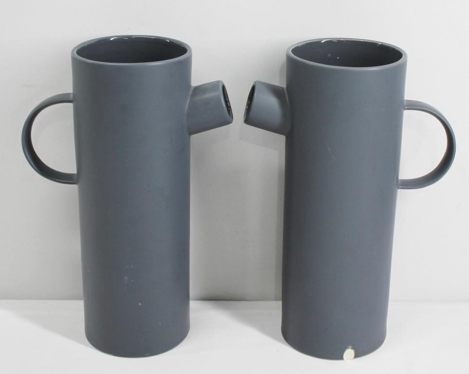 2 pcs Contemporary Style Large Pitchers