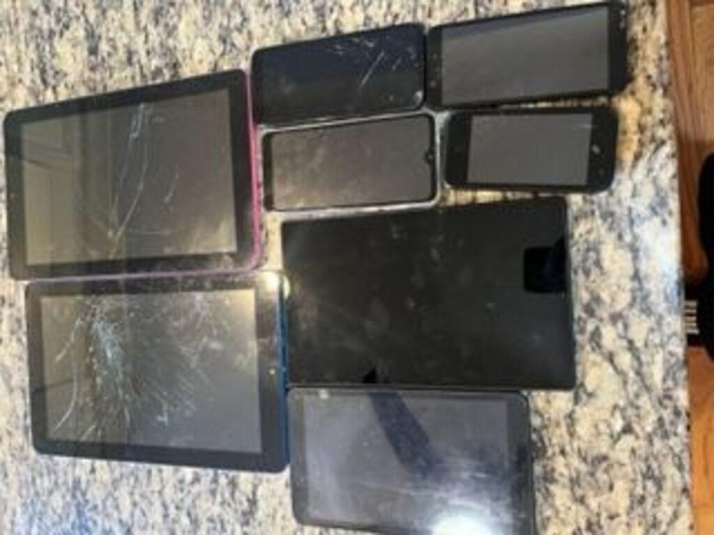 Lot of tablets and phones untested