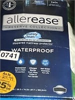 ALLEREASE ZIPPERED MATTRESS PROTECTOR RETAIL $50