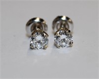 0.98 cttw Diamond Stud Earrings in 14kt Gold