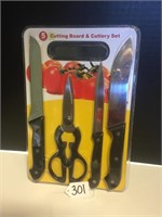 5 PIECE CUTTING BOARD AND CUTLERY SET  (New)