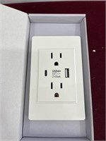 Multi-Function Power Socket USB/5V/2100mA