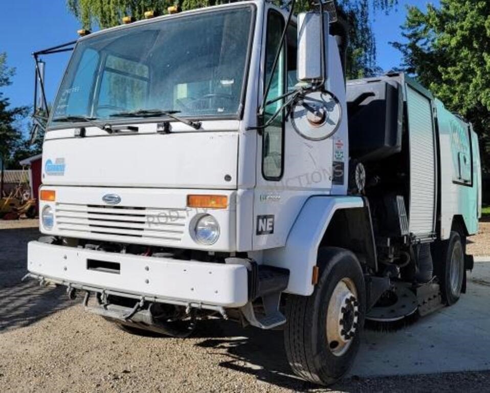 *2006 STERLING Sweeper Truck