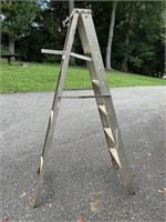 (O) 6ft aluminum step ladder
