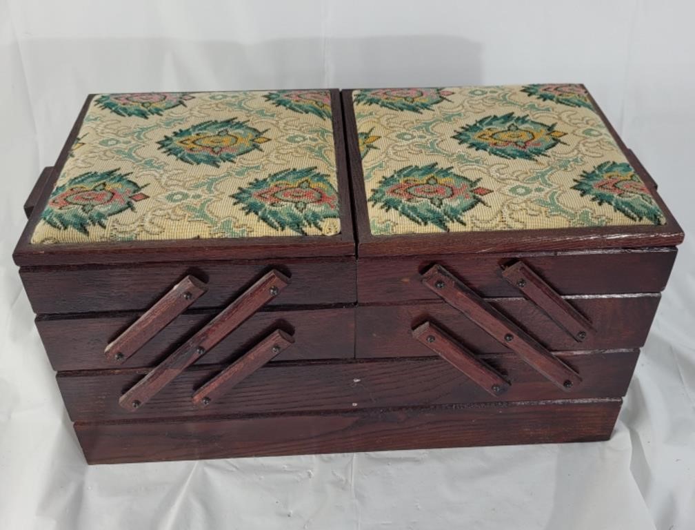 Accordion fold-out sewing box