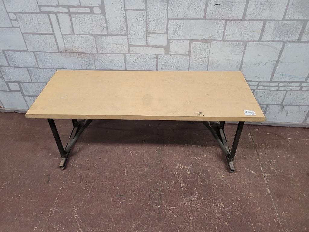 Long work bench table