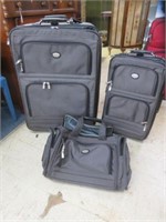 3PC PATHFINDER LUGGAGE 30"T X 20"W