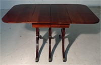 Federal Style Mahogany Triple Pedestal Table