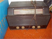 Vintage Philco Radio Model 49-  15x8x9 UPSTAIRS