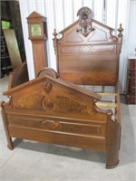 321-VICTORIAN BED W/ RAILS