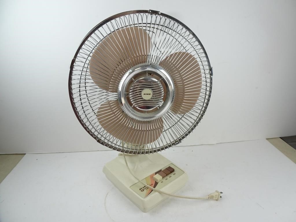 KMC 12" Oscillating Multi-Speed Fan