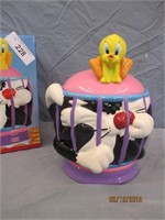 W. Bros. Looney Tunes TWAPPED Cookie Jar