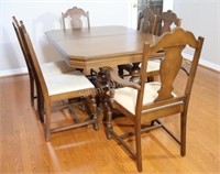 Ornate Mid Century Dining Table w Six Chairs