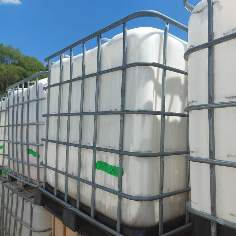 2 IBC TANKS - TOTES