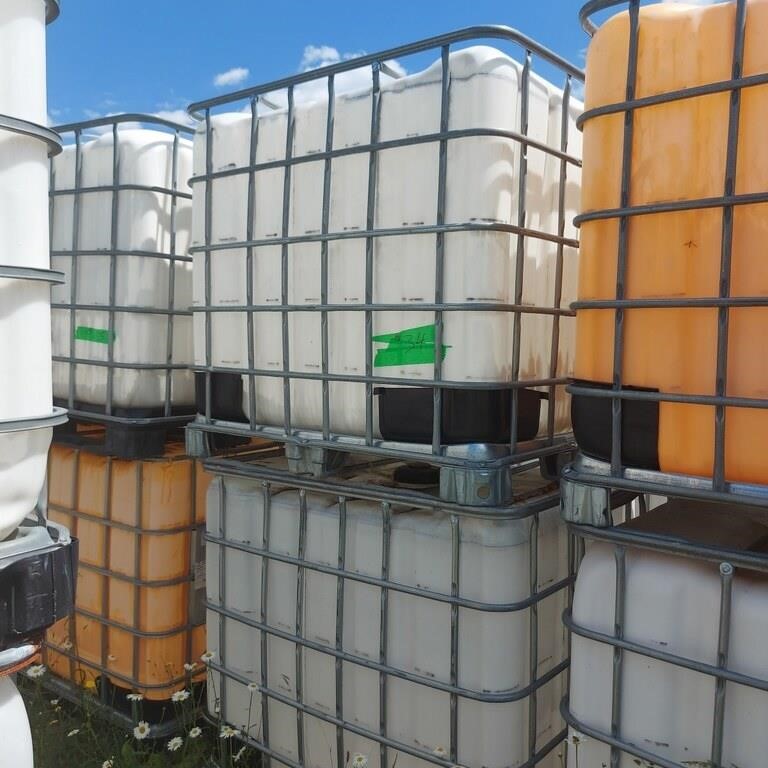 2 IBC TANKS - TOTES