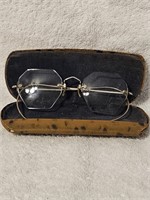 Vintage Shuron Eyeglasses With Case