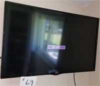 40” LG TV-Works, You remove from wall