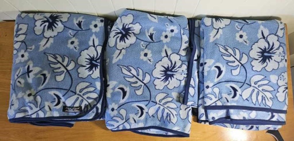 3 vintage island cloud throws 48x48 hibiscus