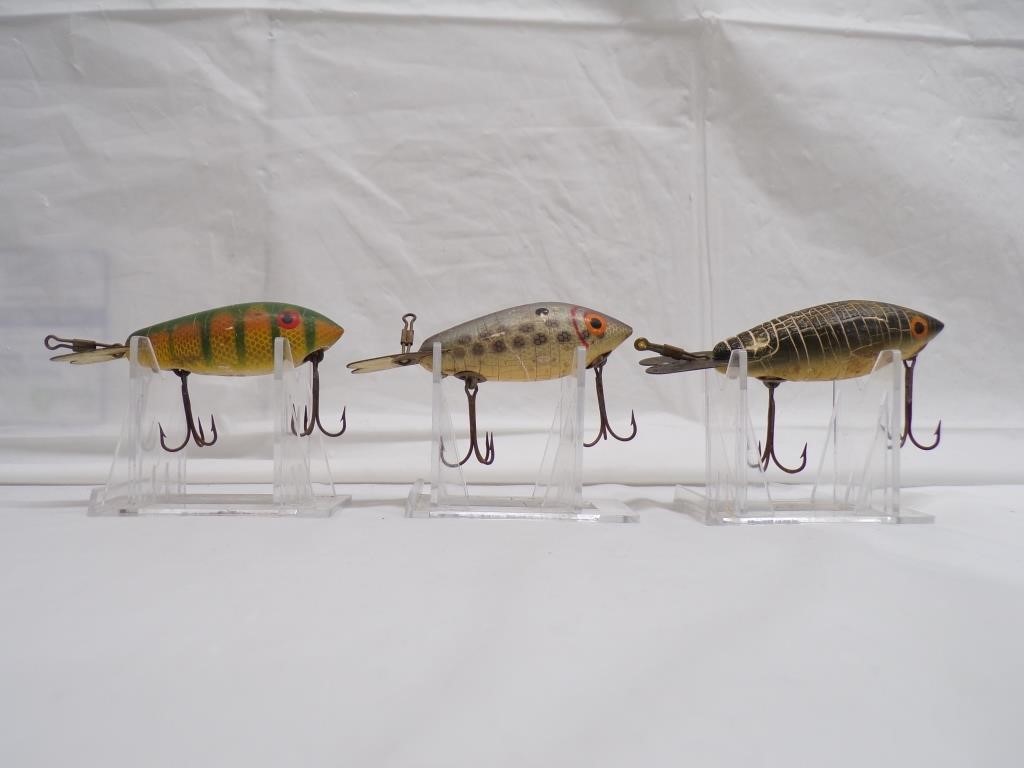 ANTIQUE FISHING LURE COLLECTOR'S ONLINE AUCTION