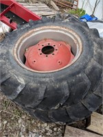 Tractor wheels and tires